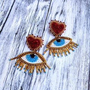 Boucles d'oreilles brodées à la main de luxe avec perles et motif œil porte-bonheur, bijoux uniques et tendance pour femme, légères, cadeau d'été, vente en gros - Product Image 1
