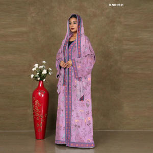 Abaya en mousseline imprimée florale à devant ouvert avec capuche et bordure décorative – Tenue modeste, longue et fluide, silhouette élégante - Product Image 1