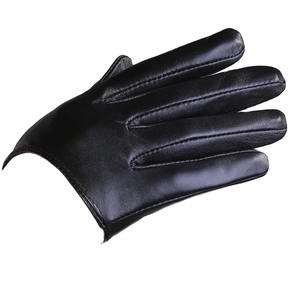 Guantes de Cuero Negro de Primera Calidad |   Cuero Vacuno Genuino |   Duradero, Suave y Elegante |   Fabricante y Exportador de Pakistán - Product Image 1