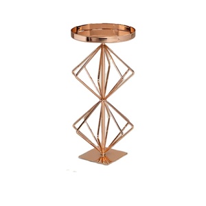 Portavelas de hierro clásico - Product Image 1