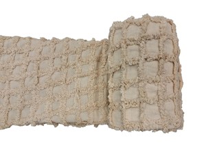 Tissu en coton blanc tissé léger et respirant très demandé pour la confection de robes pour filles, vêtements de mode, disponible au prix d'usine - Product Image 3