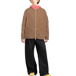 Chaqueta Blusón con Capucha para Hombre, Color Marrón, Forro Rosa, Cierre de Cremallera, Estilo Casual para Otoño, Material Poliéster - Product Image 2