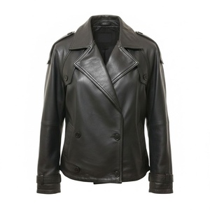 Veste en cuir de luxe pour femme, texture douce, finition haut de gamme, conçue pour les amateurs de mode haut de gamme à la recherche de vestes en cuir. - Product Image 1