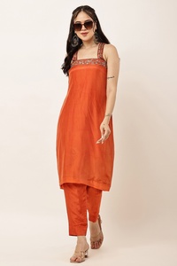 Vestido casual naranja sin mangas con tirantes, cuello cuadrado, estilo occidental, con lentejuelas y cuentas bordadas, para primavera. - Product Image 4