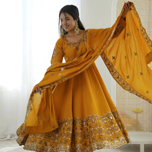 Conjunto de Vestido Anarkali de Seda Romana Premium Bordado con Dupatta y Pantalón - Traje Étnico Completo para Fiestas - Product Image 1