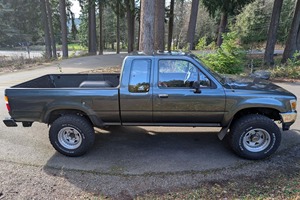 โตโยต้า พิคอะพ์ เอ็กซ์ตร้า แค็บ เอสอาร์-5 4x4 ปี 1992 - Product Image 6