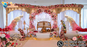 Mandap Majestueux de style temple indien du Sud, idéal pour les mariages canadiens, en FRP, aspect bois, modèle Vidhi Mandapam, dernière collection, ensemble Mayur Mandap, très demandé au Royaume-Uni - Product Image 3