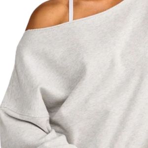 Womens Fashion <b>Sweatshirt</b> Casual Pullover Long Sleeve Crew Neck Soft Warm Top Loose Fit Comfortable Clothing for Daily Wear - Product Image 5