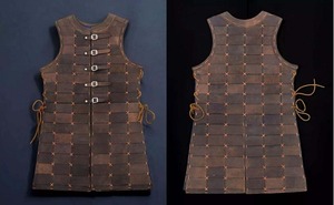 Armure Médiévale Artisanale : Armure de Chevalier Viking en Cuir, Réglable, pour Fête Renaissance et Jeu de Rôle Corporel - Product Image 4