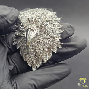 Broche con Colgante de Cabeza de Águila con Diamantes Majestuosos en Oro Blanco, Joyería de Lujo - Product Image 3