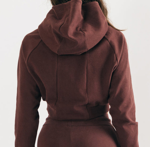 Nuevas sudaderas con capucha cortas de algodón de lujo personalizadas 2026 para mujer, estilo streetwear, bordadas y con relieve, cuello redondo - Product Image 3