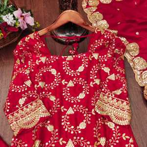 Traje Lehenga de Fiesta para Mujer de Diseñador con Bordado de Lentejuelas - Product Image 1