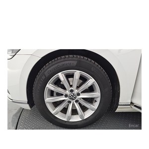 Para Volkswagen Passat 2.0 TDI Premium, abril de 2021, 76,654 km, Diésel, Asientos de Cuero, Volante a la Izquierda, Cámara Trasera - Product Image 5