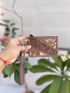 Hottest Arrival Genuine Leather ATM Card Holder Stylish <b>Clutch</b> Coin Purse Hand Tooled Leather Cowhide Western Women's Purse - Product Image 2