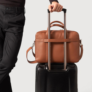 Maletín de Cuero para Portátil, Bolso de Negocios Clásico con Asa, Protector, para Uso en Oficina, Unisex, con Sistema de Transporte al Hombro - Product Image 5