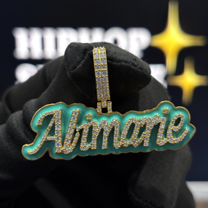 Collar con Colgante de Nombre Personalizado en Esmalte, Plata de Ley 925, Moissanita VVS, Diseño Iced Script, Azul Turquesa, Chapado en Oro de 18K, Regalo Hiphop - Product Image 1