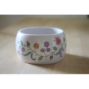 Bracelet ethnique traditionnel pour femmes, artisanal de qualité supérieure, en bois, fabriqué avec des détails peints en bambou, en provenance d'Inde par RR Enterprises - Product Image 6