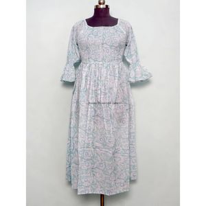 เดรสยาวคอเหลี่ยมผ้าฝ้ายลายพิมพ์บล็อกมือสำหรับฤดูร้อน เดรสสั้นแขนยาวลายดอกไม้สำหรับผู้หญิง - Product Image 1