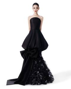 Robe BLOOM SCULPTURE _ robe de soirée de luxe haute couture de la marque locale vietnamienne - Product Image 3