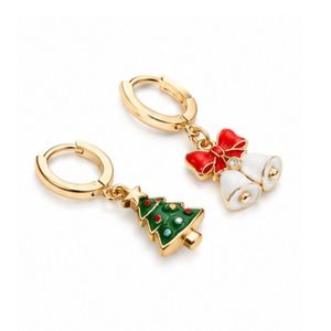 Boucles d'oreilles de Noël pour femmes, breloques en émail en forme d'arbre, acier inoxydable plaqué or 18 carats PVD, vente en gros personnalisée - Product Image 4