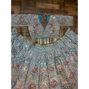 Hermoso Lehenga Choli para Fiestas con Trabajo de Lentejuelas, Talla 2XL - Product Image 5