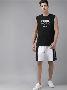เสื้อกล้ามแขนกุดผู้ชาย FCUK คอกลม สไตล์สปอร์ต ระบายอากาศได้ดี โพลีเอสเตอร์ สีดำ พิมพ์ลายตัวอักษรด้านหน้า - Product Image 3