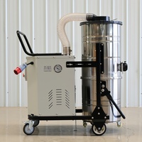 Aspiradora Industrial Trifásica de 3kW para Sólidos y Líquidos con Varilla de Limpieza de Filtro