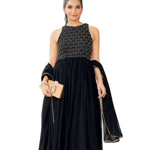 Robe Anarkali en Georgette brodée pour femmes avec dupatta, toutes saisons - Product Image 1