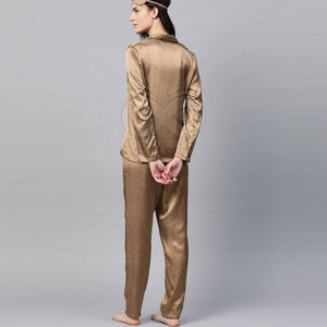 Ensemble de vêtements de nuit en soie satinée personnalisée pour femmes, ensemble de pyjama confortable, vêtements de maison, vente en gros - Product Image 3