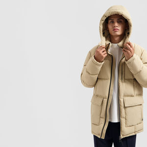 Fabricante de Chaquetas Acolchadas Personalizadas OEM, Abrigo Aislante Premium Ligero y Cálido, Ideal para Tiendas Minoristas y Pedidos al por Mayor - Product Image 6