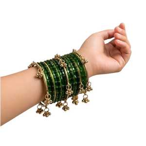 Ensemble de bracelets élégants, plaqués or traditionnels, bracelets kashmiris en verre Churiyan, pour femmes, pour les mariages et les fêtes, bracelets tendance - Product Image 1