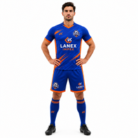 Ensemble Maillot et Short de Football Personnalisé pour Hommes – Tenue d'Équipe Professionnelle Noire Légère, Respirante et à Séchage Rapide par Sublimation