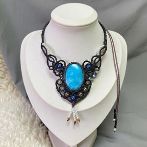 Collar de macramé grande con turquesa |   Gargantilla Plateada con Cuentas y Flecos de Piedras Preciosas |   Oficina/Trabajo para Mujeres HARI OM - Product Image 2