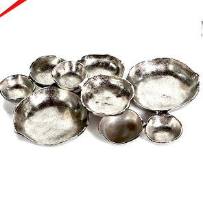 Bol de service en métal poli haut de gamme, fait main par un designer, en aluminium moulé, pour la maison, l'hôtel, les fêtes - Bol écologique - Product Image 5