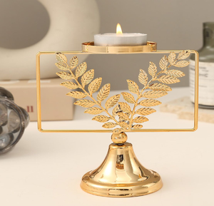 Porte-bougie silhouette d'oiseau doré avec motifs complexes de veines de feuilles. Style unique disponible à prix de gros. - Product Image 5