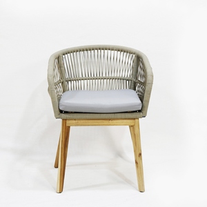 Silla de Jardín de Cuerda Gris Resistente en Oferta - Muebles de Exterior Minimalistas para Villa con Diseño Ecológico de Hierro y Madera - Product Image 1