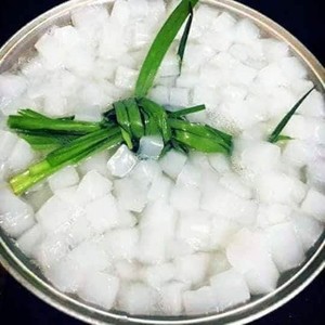 Nata de Coco en Almíbar Disponible al por Mayor - Topping de Gelatina de Coco Crujiente Blanca, Paquete a Granel de 1kg/5kg para Exportación - Product Image 1