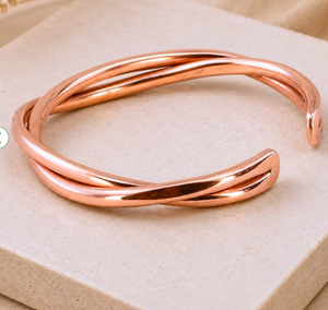 Bracelet manchette élégant en cuivre à design artistique superposé pour le bien-être – Cadeau promotionnel original au design exquis - Product Image 4