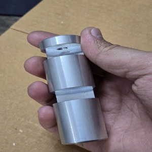 อุปกรณ์ยึดป้ายอะลูมิเนียมชุบสีแดงคุณภาพสูง ราคาประหยัด ขนาด 13*19 มม. พร้อมตัวยึดเกลียว M8 ยี่ห้อ Walron สำหรับงานป้าย - Product Image 4