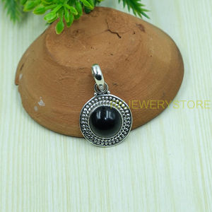 Collar con Colgante Redondo de Ónix Negro en Plata de Ley 925, Hecho a Mano, con Engaste de Plata Oxidada, Joyería con Piedra Preciosa Natural para Ella - Product Image 5