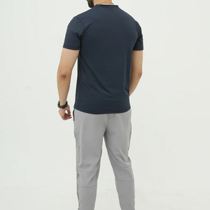 Ensemble de survêtement d'été léger en coton à manches courtes pour homme, style décontracté uni, design personnalisé - Product Image 2