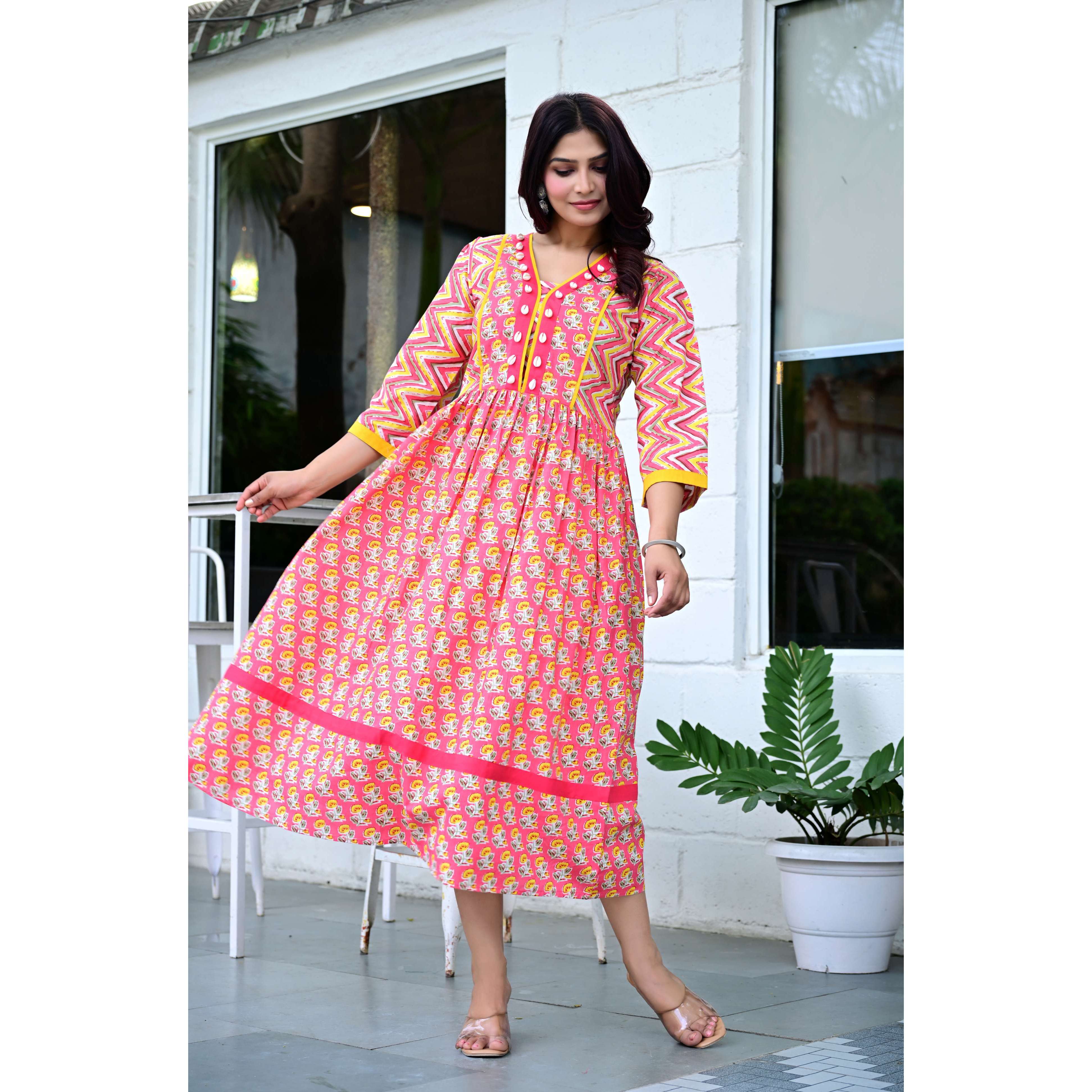 T สีน้ำเงิน