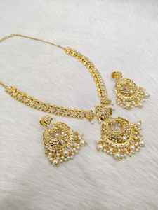 Elegante conjunto de joyas de piedra AD para mujer Hermoso collar indio y aretes Combo para bodas y ocasiones festivas - Product Image 4