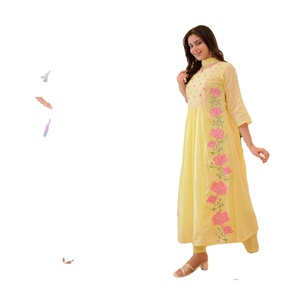 Nouvelle collection de salwar kameez en soie prêts-à-porter avec dupatta pour les fêtes - Product Image 1
