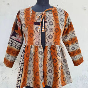 Elegante Vestido Mini de Algodón Kantha con Frente Abierto y Vestido Kyra Tradicional Cosido a Mano - Product Image 1