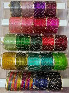 Bracelets en verre kashmiri colorés à bas prix, bijoux traditionnels indiens et pakistanais faits à la main pour femmes, ensembles de bijoux de mariage et de fête. - Product Image 4