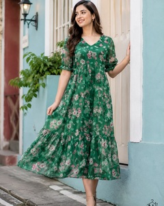 Kurtis midi de rayón con estampado floral verde para mujer, vestido informal holgado de verano, estilo indio pakistaní, ropa de fiesta, kurtis con estampado floral. - Product Image 1