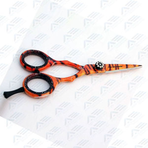 Ciseaux de coiffure pour barbier avec poignée décalée, fabriqués en acier 440C durable, ciseaux de beauté pour cheveux raides - Product Image 3