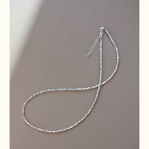 Collar en Capas de Alta Gama para Mujer, Diseño de Nicho de Instagram con Perlas Naturales de Agua Dulce de Lujo Ligero y Poco Plata Rota - Product Image 2