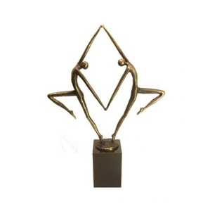 Escultura de Aluminio Fundido Diseñada para Realzar Colecciones Decorativas con Integridad Artística y Encanto - Product Image 2